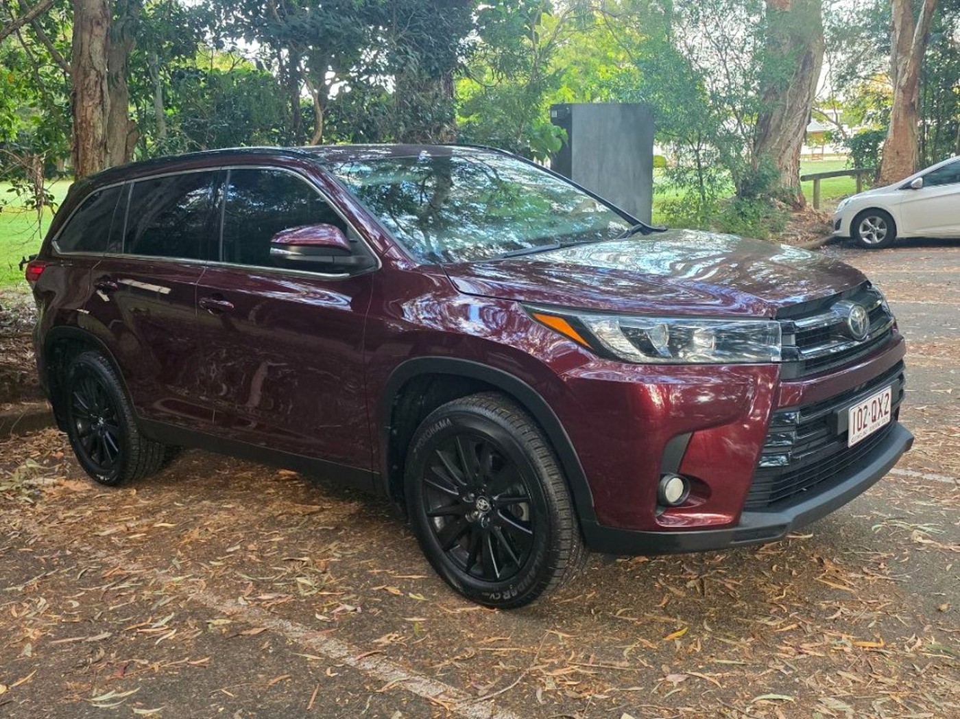 Red 2019 Toyota Kluger Black Edition — Noosa Prestige Transfers